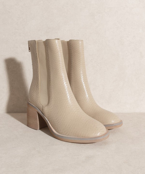 Chelsea Heel Boots