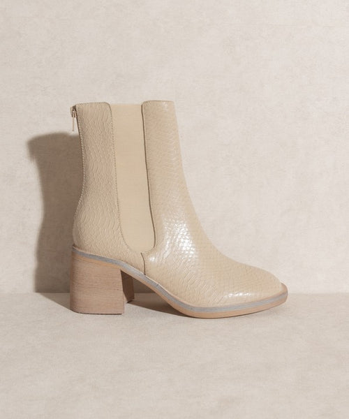 Chelsea Heel Boots